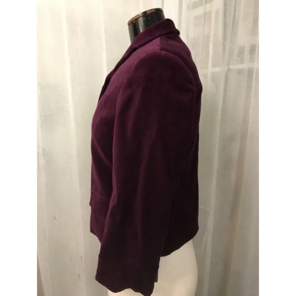 Calvin Klein Women's Cropped Blazer Plum 3 Hidden Button Lined Velour Size 2 - Picture 5 of 12